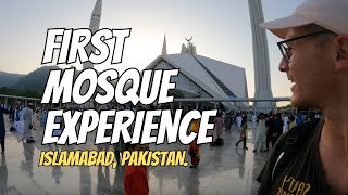 Australian goes to beautiful mosque in Pakistan 🇵🇰