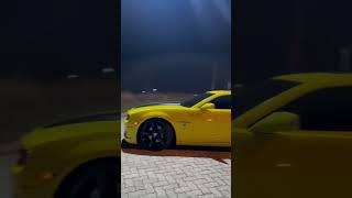 camaro amarelo