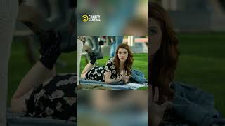 Beso Para Redes Sociales | Faking It | Comedy Central LA