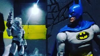 Mcfarlane Toys Knightfall Batman Review 🦇 (Blue Variant Confusion Talk)