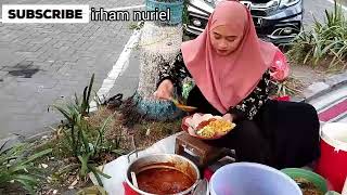 Ketemu penjual NASI BORANAN yang cantik !!! Rasanya juga enak banget ..wajib di coba