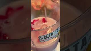 Rooh Afza shake/instant bannye gulab wala roohafza #shortvideo #youtubeshorts #shorts #roohafzadrink