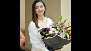 All Pakistani Actress flower look pics