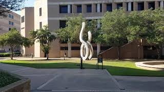 Texas A&M University - Campus Exterior - Menos