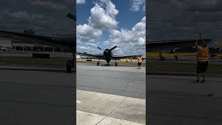 Plane taxi to part at air show#shorts