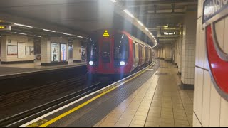 Circle and District line Trains at Mansion House