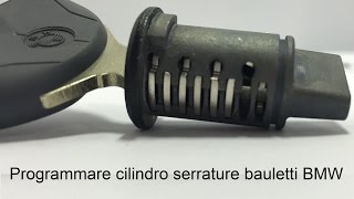 Programmare il cilindro delle serrature di bauletti BMW Motorrad