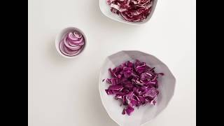 Making of Rotkohl Pizza