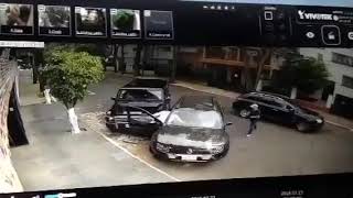 Impactante video de ciudadano que frena a delincuentes intento de secuestro