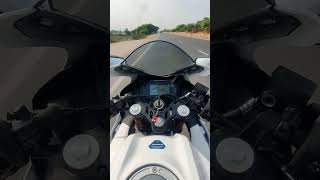 Yamaha R15 v4 ride