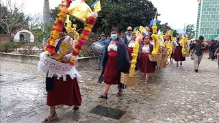 Calenda en honor a Corpus Cristi en Santiago Apóstol Ocotlán Oaxaca