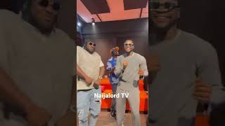 Kizz Daniel shows off his dancing skills with Peruzzi. Buga Challenge #buga #kizzdaniel #buga dance