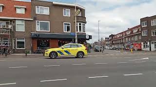 (rijopleiding) ambulance 12-528 en ambu 09-115 en onopvallende motor team verkeer met spoed