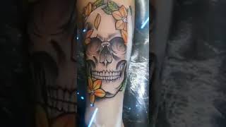 tattoo Calavera en hijos de la tinta #tattoo #tatuaje #calavera #skull #recklessmagzn