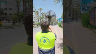 BELEDİYE SOKAKTA VANTİLATÖR AÇIP MUNICIPALITY WORKER TRYING TO COOL THE WEATHER IN ANTALYA