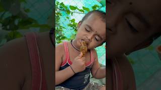 চিকেন খাওয়ার style                          #ytshorts #cutebaby #video #cute #shorts #reels