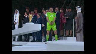 Argentina goalkeeper Emiliano Martinez HUMPS World Cup Golden Glove Trophy amid Finals win vs France