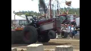 IH 1066 pulling Bedford 2013 part1/3 Ben Wright