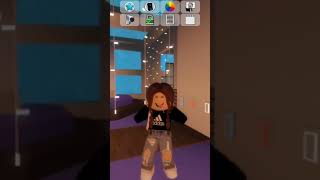 Macarena Tanz in Roblox