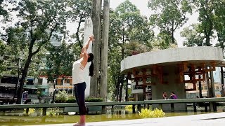 City yoga flows | Yoga everywhere - Saigon Vietnam | Yogi Travel Mom