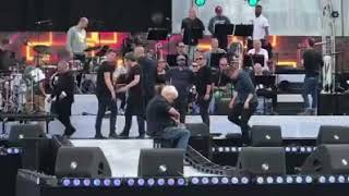 Soundchecken van Guus Meeuwis op de Uitmarkt Amsterdam Oosterdok 24 augustus 2018