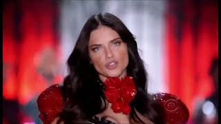 Adriana Lima Favorite Walks/ moments