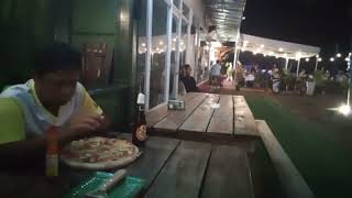 Pizza dinner at Paddy"s Pub in Alona Beach Bohol