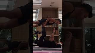 Partner acro yoga flow #acroyoga #yoga #washingmachine