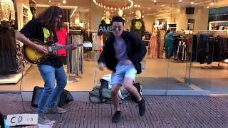 Dancers join Funk Street Performer - Popping - Borja Catanesi