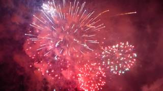 Nyons, feu d'artifice pour clore la 116e Fête du Corso Fleuri