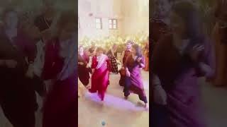 Watch how Indian Girls dance in Dussehra night festival