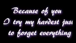 Kelly Clarkson - Because of you [Lyrics]