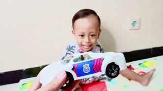 Adek alif jago sebut nama mobil mobilan