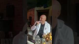 Андрей Державин поёт в караоке #андрейдержавин #shortvideo #андрейдержавинсейчас