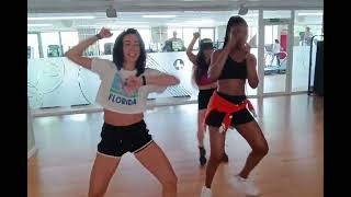 Ojos Ferrari - Karol G / zumba