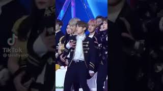 Jungkook'umuzdan  bu beklenirdi😍😁