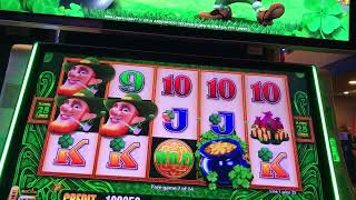 Slot Machine Big Hits/Bonus Play Action