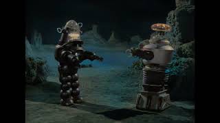 🤖 Robot vs Robotoid Round 1 -  Lost in Space Battle Restored in 4K Color 🎥 aired Feb 9, 1966.