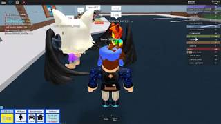 Roblox Highschool: Theres a Glitch???????