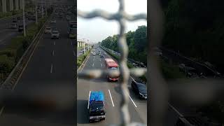 ADA DUA BUS PARIWISATA DI TOL JAGORAWI DARI BOGOR #shortvideo #shorts #buspariwisata #busmania