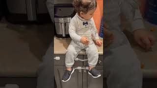 This kid loves ❤️ food  ਮੈਂ ਤਾਂ ਖਾੳੰਗਾ 😋 #punjabi #cutebaby #kids #shorts #shortsvideo #foodlovers