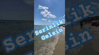 Deniz, kum, güneş… Hava çok sıcak videonun bile ıslak olanı makbul sanki #deniz #kumsal #güneş