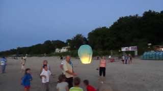 USTKA 2013 (17) lampiony na plaży nocą