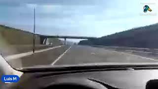 YENDO POR LA NUEVA AUTOPISTA