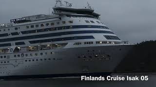 Silja Line M/S Silja Serenade passing Lidingö.