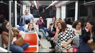 Ahumor en el metro con Alonso Pulido