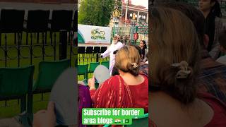 پاکستانی عوام کا بارڈر پہ گرمی سے بُرا حال #border #borderparade #wahgaborder #short  #shortvideos