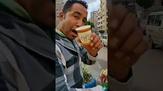 المصري شاب مكافح مثال للشباب إللي بتشتغل وتبني نفسها بيعمل شاي وقهوه علي العجله