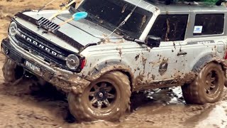 NEW FORD BRONCO 4x4 Off Road Trail in the mud Rc car