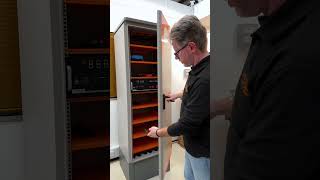 🔋 Voltacon Outdoor Energy Storage: Store 8 Pylontech US5000 Batteries in a Weatherproof Cabinet!